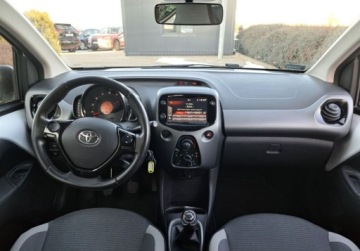 Toyota Aygo II Hatchback 3d Facelifting 1.0 VVT-i 72KM 2021 Toyota Aygo Toyota Aygo 1.0 VVT-i X-play Fv23 Kinto Leasing Benzyna, zdjęcie 8