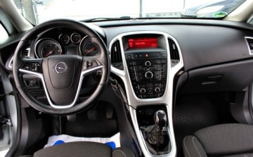 Opel Astra J Sports Tourer 2.0 CDTI ECOTEC 160KM 2011 Opel Astra 2.0 d Bi-xenony Led 1 rok gwarancji w cenie 2.0 Diesel, zdjęcie 17