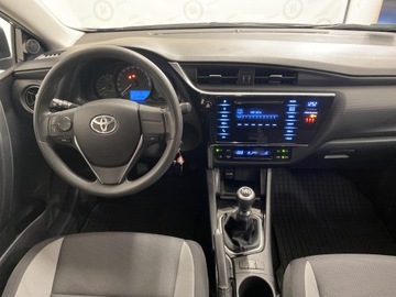 Toyota Auris II Hatchback 5d Facelifting 1.33 Dual VVT-i 99KM 2017 Toyota Auris 1.33 VVT-i Active II (2012-) Toyota A, zdjęcie 2