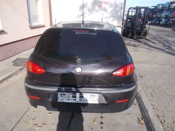 ALFA ROMEO 147 SKLO (OKNO) ZADNÍ VÍKO KUFRU KUFRU 821/A