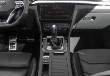 Volkswagen Arteon Fastback Facelifting 2.0 TSI 190KM 2023 Volkswagen Arteon 2.0 Benzyna 190KM, zdjęcie 17