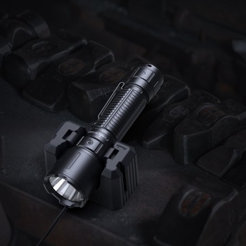 FENIX WF26R СВЕТОДИОДНЫЙ ФОНАРЬ 3000ЛМ 450М СТАНЦИЯ