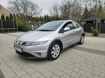 Honda Civic VIII Hatchback 3d 1.4 i-VTEC 100KM 2010 Honda Civic 1.4 100 KM Klima, Elektryka, Zadbany