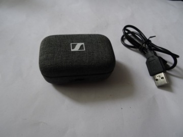 Etui ładujące Sennheiser MOMENTUM True Wireless 3 (Charging Case )