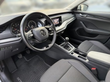 Skoda Octavia IV Liftback 1.5 TSI EVO 150KM 2022 Skoda Octavia Skoda Octavia 1.5 TSI / 150 KM Ambit, zdjęcie 9
