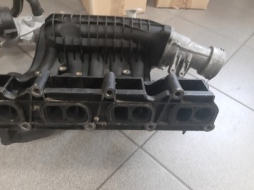 ВПУСКНОЙ ПАТРУБОК MERCEDES W211 2.7 CDI