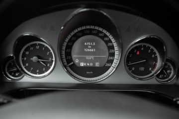 Mercedes Klasa E W212 Kombi 200 CGI BlueEFFICIENCY 184KM 2010 Mercedes-Benz Klasa E 1.8 Benzyna 184KM, zdjęcie 33