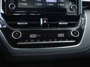 Toyota Corolla XII Sedan 1.5 VVT-i 125KM 2022 Toyota Corolla 1.5 VVT-i, Salon Polska, zdjęcie 12