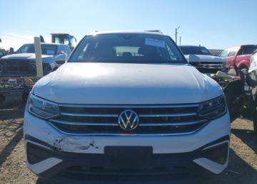 Volkswagen Tiguan II 2023 Volkswagen Tiguan 2023r., 2.0t S, 2L, od ubezpieczalni 2.0 Benzyna 187KM, zdjęcie 2