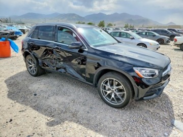 Mercedes GLC C253 2020 Mercedes-Benz GLC 2020 MERCEDES-BENZ GLC 300 4MATIC 2.0 Benzyna 255KM, zdjęcie 4
