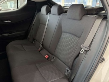 Toyota C-HR I Crossover 1.8 Hybrid 122KM 2019 Toyota C-HR Comfort Kamera cofania CarPlayAndroid Auto Asystent hamowan, zdjęcie 11