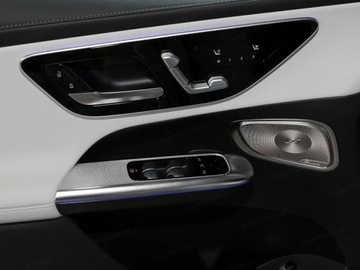 Mercedes GLC C254/X254 2025 GLC Coupe 300 e 4-Matic AMG Line 2.0 (360KM) 2025, zdjęcie 9