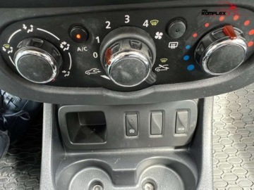 Dacia Duster I SUV Facelifting 1.2 TCe (Euro 6) 125KM 2016 Dacia Duster 1.2 Benzyna 125KM Klimatyzacja Navi Oplacony 1.2 Benzyna, zdjęcie 15