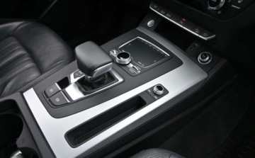 Audi Q5 II SUV 2.0 35 TDI 163KM 2020 Audi Q5 2,0 TDI Full led Nawigacja Kamera HEDA UP serwisowany 2.0 Diesel, zdjęcie 13