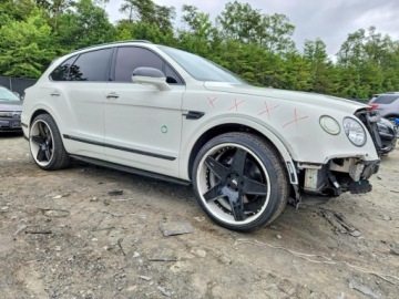 Bentley Bentayga 2017 Bentley Bentayga W12 2017 6.0 Benzyna 600KM, zdjęcie 4