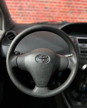 Toyota Yaris II Hatchback 5d 1.0 VVT-i 69KM 2008 Toyota Yaris Salon PL klima Alu Gwarancja w cenie Warszawa VDAK Benzyna, zdjęcie 27