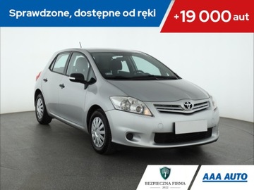 Toyota Auris I 2011 Toyota Auris 1.3 Dual VVT-i, Salon Polska