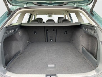 Volkswagen Passat B8 Variant Facelifting 2.0 TDI SCR 150KM 2025 Volkswagen Passat Variant 2.0TDI 150KM Elegance DSG SerwisASO Acc Matrix N, zdjęcie 12
