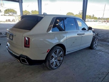 Rolls-Royce 2025 Rolls-Royce Cullinan 2025 6.8 Benzyna 563KM, zdjęcie 3
