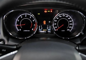 Mitsubishi ASX I SUV Facelifting 2016 1.6 117KM 2019 Mitsubishi ASX 1.6 benzyna _ kamera cofania _ 1.6 Benzyna 117KM, zdjęcie 16