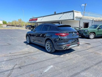Alfa Romeo Stelvio SUV 2.0 Turbo 280KM 2018 Alfa Romeo Stelvio 2018 ALFA ROMEO STELVIO SPORT 2.0 Benzyna 280KM, zdjęcie 2