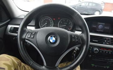 BMW Seria 3 E90-91-92-93 Limuzyna E90 318i 143KM 2008 BMW Seria 3 2.0B 2008r Navi Nowe Opony Zadbany 2.0 Benzyna 143KM, zdjęcie 22