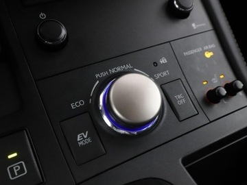 Lexus CT Hatchback 5d Facelifting 200h 136KM 2017 Lexus CT navi kamera grzane fotele tempomat, zdjęcie 29