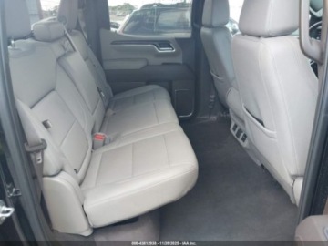  GMC Sierra 2025 GMC Sierra 1500 4WD Crew Cab 147 SLT 5.3 Benzyna 355KM, zdjęcie 10