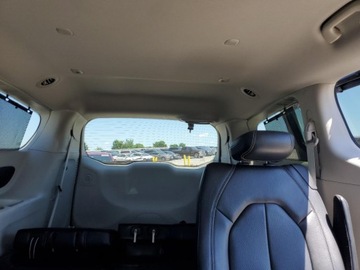 Chrysler Pacifica II 2022 Chrysler Pacifica Touring L 2022 3.6l 3.6 Benzyna 287KM, zdjęcie 10