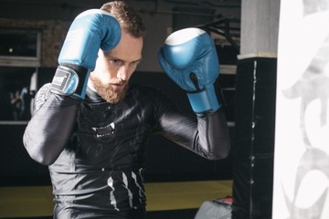 БОКСОВСКИЕ ПЕРЧАТКИ EVOLUTION ИЗ НАТУРАЛЬНОЙ КОЖИ, 10 унций