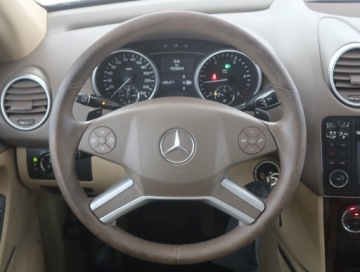 Mercedes Klasa M W164 Off-roader Facelifting 3.0 V6 (350 CDI) 231KM 2010 Mercedes ML ML 350 CDI, Salon Polska, 227 KM, zdjęcie 14