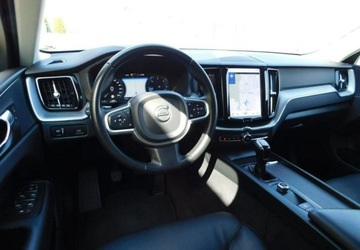Volvo XC60 II Crossover D3 150KM 2019 Volvo XC 60 z Gwarancja Bezwypadkowe 100 Model 2020r 2.0 Diesel 150KM, zdjęcie 13