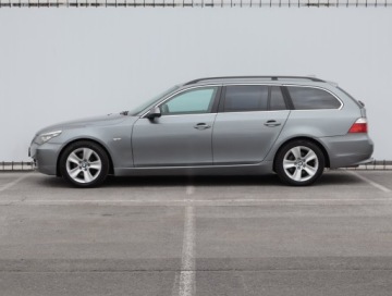 BMW Seria 5 F10-F11 2010 BMW 5 520d, Navi, Klima, Klimatronic, Tempomat, zdjęcie 2