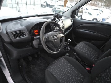 Opel Combo D Tour 1.6 CDTI 105KM 2017 Opel Combo Tour Van 1.6 CDTI L1H1 - diesel 5 drzwi, zdjęcie 2