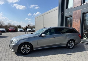 Mercedes Klasa E W212 Kombi 220 CDI BlueEFFICIENCY 170KM 2011 Mercedes-Benz Klasa E bezwypadekjedzie jak nowe z NiemiecAVANGARDE 2.1, zdjęcie 1