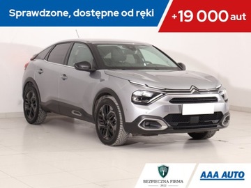 Citroen C4 III SUV 1.2 PureTech 130KM 2021 Citroen C4 1.2 PureTech, Salon Polska