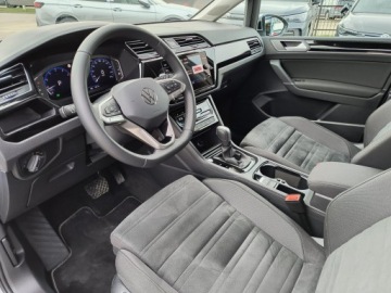 Volkswagen Touran III 1.5 TSI EVO 150KM 2025 Volkswagen Touran 1.5 TSI 150KM Highline DSG, Salo, zdjęcie 12