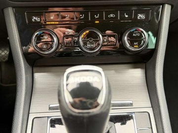 Skoda Superb III Kombi Facelifting 2.0 TDI SCR 200KM 2022 Skoda Superb STYLE 2.0 150KM DSG VirtualCockpit NiskiPrzebieg SalonPL Kame, zdjęcie 29