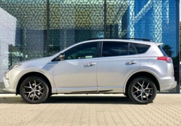 Toyota RAV4 IV MPV Facelifting 2.5 Hybrid 197KM 2017 Toyota RAV4 RAV4 Hybrid Selection 4x2 Salon PL VAT MARZA ASO I 1 wl., zdjęcie 2