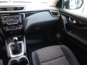 Nissan Qashqai II Crossover 1.2 DIG-T 115KM 2014 Nissan Qashqai 1.2 DIG-T, Salon Polska, zdjęcie 7