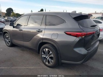 Toyota Highlander III 2022 Toyota Highlander 2022r., XLE, od ubezpieczalni 3.5 Benzyna 295KM, zdjęcie 3
