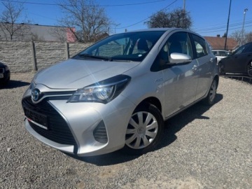 Toyota Yaris III 2016 Toyota Yaris 1.5 Hybryda Comfort 75KM 2016r Gwarancja !!!