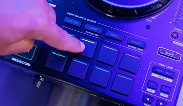 Автономный DJ-контроллер Denon DJ Prime 4+ PLUS