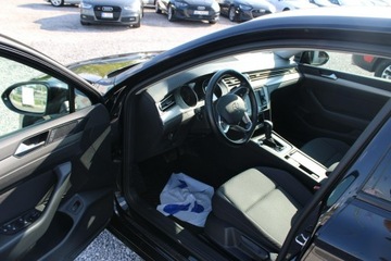 Volkswagen Passat B8 Limousine Facelifting 2.0 TDI SCR 150KM 2021 Volkswagen Passat ESSENCE LED F-vat, zdjęcie 13