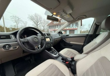 Volkswagen Jetta VI Sedan 1.4 TSI 122KM 2012 Volkswagen Jetta Volkswagen Jetta 1.4 TSI Highline Perfectline DSG 1.4, zdjęcie 14
