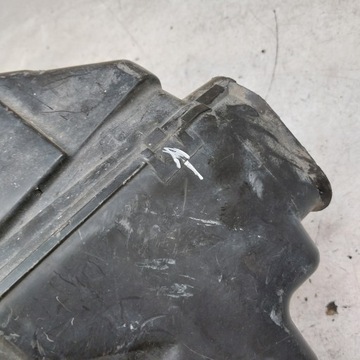 NISSAN MAXIMA A34 POUZDRO FILTRU VZDUCHU 8J010