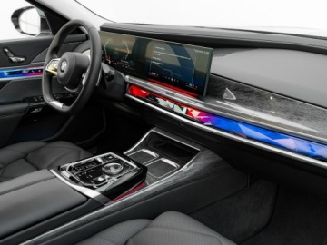 BMW Seria 7 G70 2023 BMW 740 GD2L864#740d xDrive mHEV M Sport Ambient, zdjęcie 32