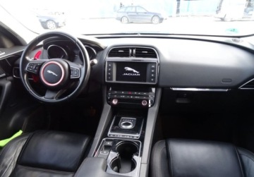 Jaguar F-Pace SUV 3.0 TDV6 300KM 2016 Jaguar F-Pace 3.0D 300KM Automat Led Skora Navi Bezwypadkowy Zarejestrowany, zdjęcie 14