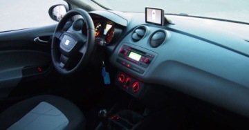 Seat Ibiza IV SportTourer Facelifting 1.2 70KM 2013 Seat Ibiza 2013 Benzyna NAVIgacja KLIMAtyzacja Kombi 1.2 Benzyna 70KM, zdjęcie 15