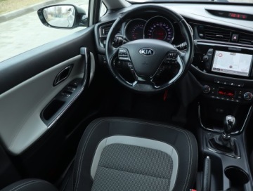 Kia Ceed II Hatchback 5d Facelifting 1.6 GDI 135KM 2017 Kia Ceed 1.6 GDI, Salon Polska, Serwis ASO, Navi, zdjęcie 6